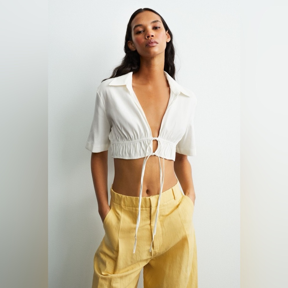 ZARA NWT LINEN BLEND SHORT SLEEVE TOP WITH TIED DETAIL - women’s small